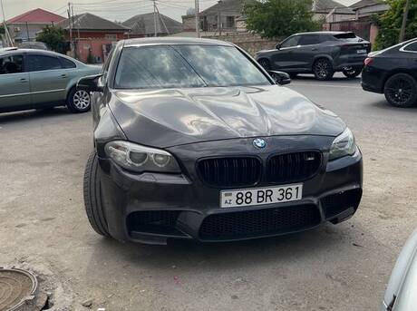 BMW 528