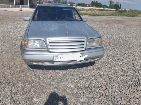Mercedes C 220