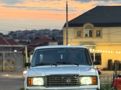 LADA (VAZ) 2107
