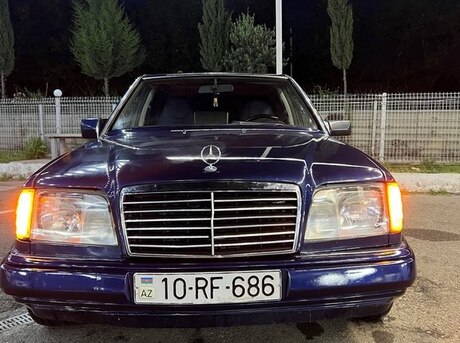 Mercedes E 220
