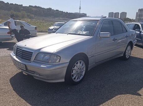 Mercedes C 220