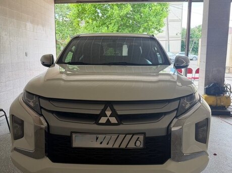 Mitsubishi L200