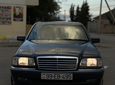 Mercedes C 200