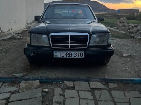 Mercedes E 220