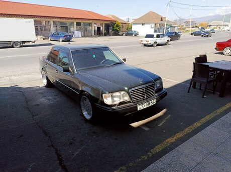 Mercedes 280 E