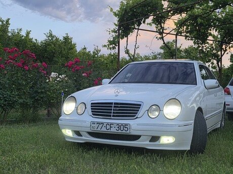 Mercedes E 220