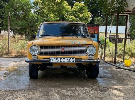 LADA (VAZ) 21011