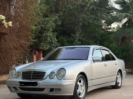 Mercedes E 320