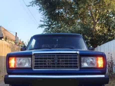 LADA (VAZ) 2107