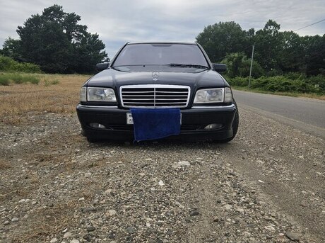 Mercedes C 280