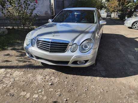 Mercedes E 220