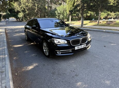 BMW 750