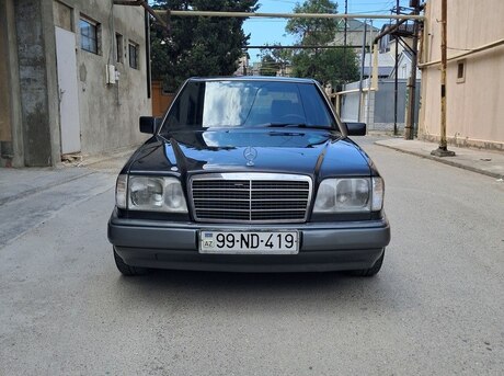 Mercedes E 200