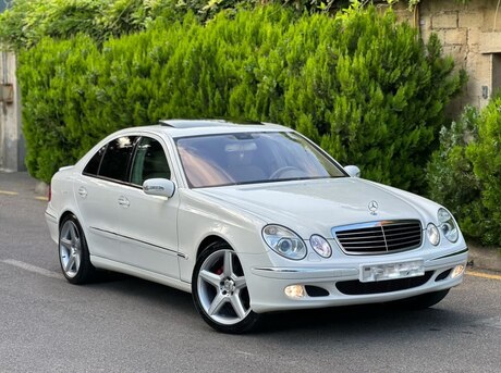 Mercedes E 320