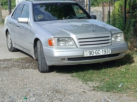 Mercedes C 180