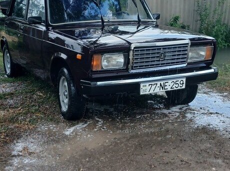 LADA (VAZ) 2107