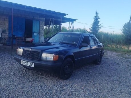 Mercedes 190