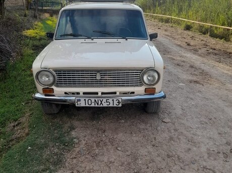 LADA (VAZ) 21011