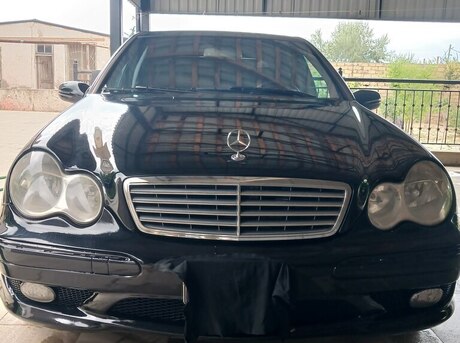 Mercedes C 230