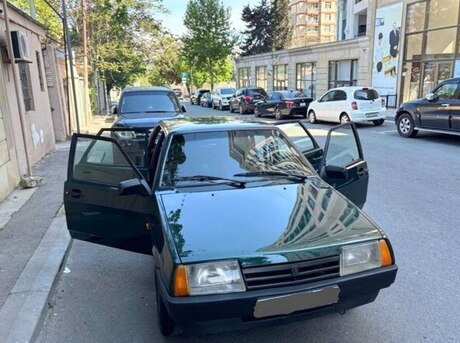 LADA (VAZ) 21099