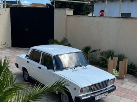 LADA (VAZ) 2107