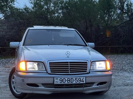 Mercedes C 180