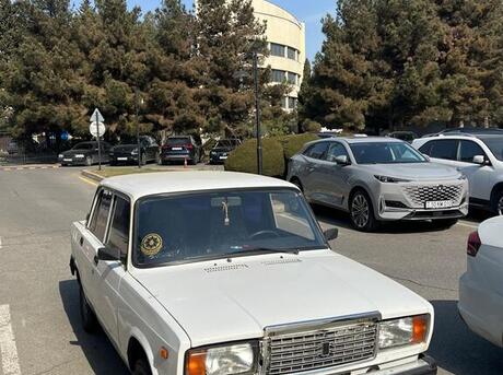 LADA (VAZ) 2107