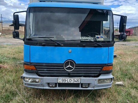 Mercedes Atego 815