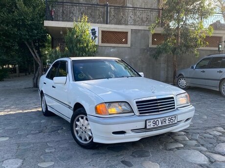 Mercedes C 220