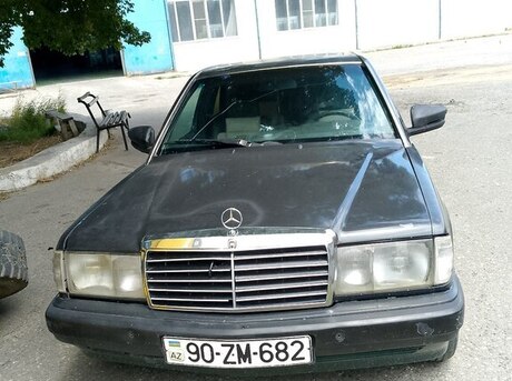 Mercedes 190