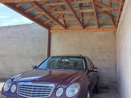 Mercedes E 230