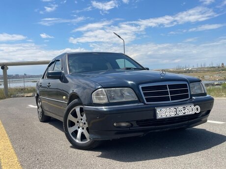 Mercedes C 200