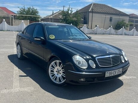 Mercedes E 240