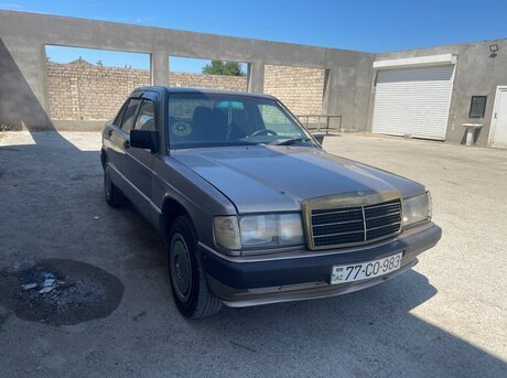 Mercedes 190