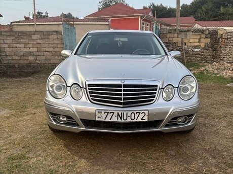 Mercedes E 240