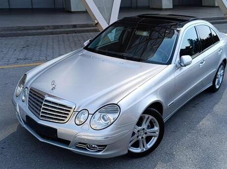 Mercedes E 220