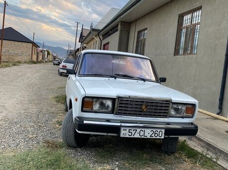 LADA (VAZ) 2107