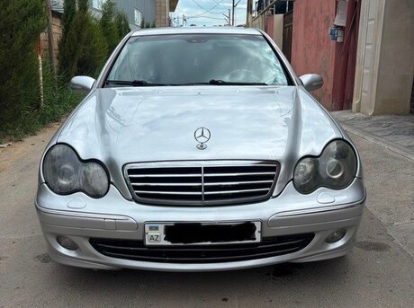 Mercedes C 230
