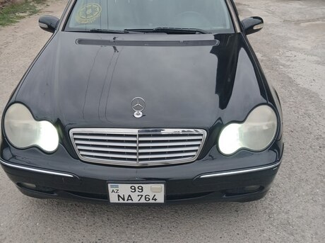 Mercedes C 240