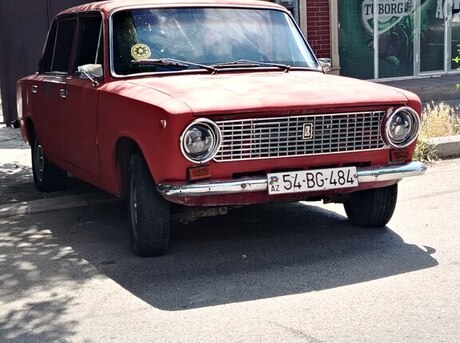 LADA (VAZ) 21011