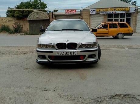 BMW 528