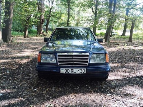 Mercedes 230 E