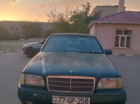 Mercedes C 180