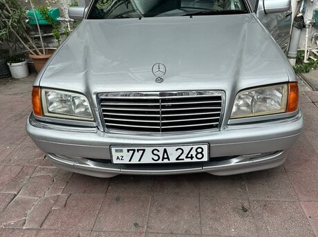Mercedes C 230