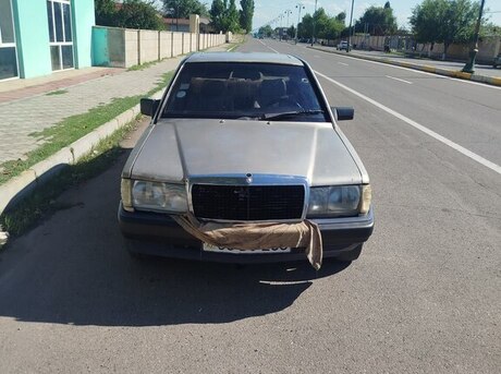 Mercedes 190