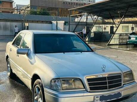 Mercedes C 220
