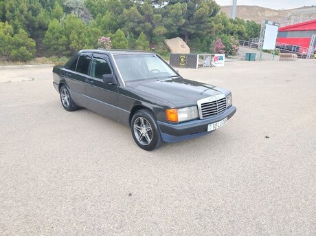 Mercedes 190