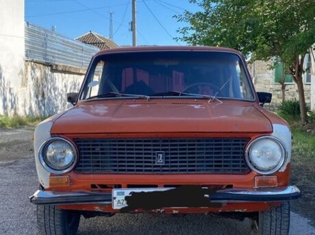 LADA (VAZ) 21011