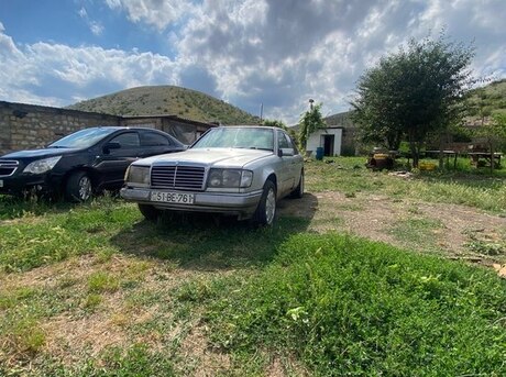 Mercedes 300 D
