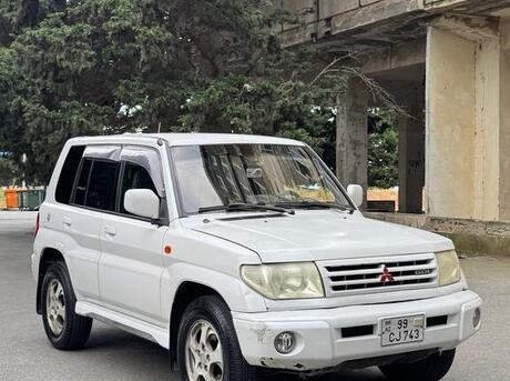 Mitsubishi Pajero io